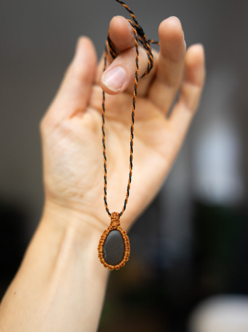 Náhrdelník Simple se španělským oblázkem - černý