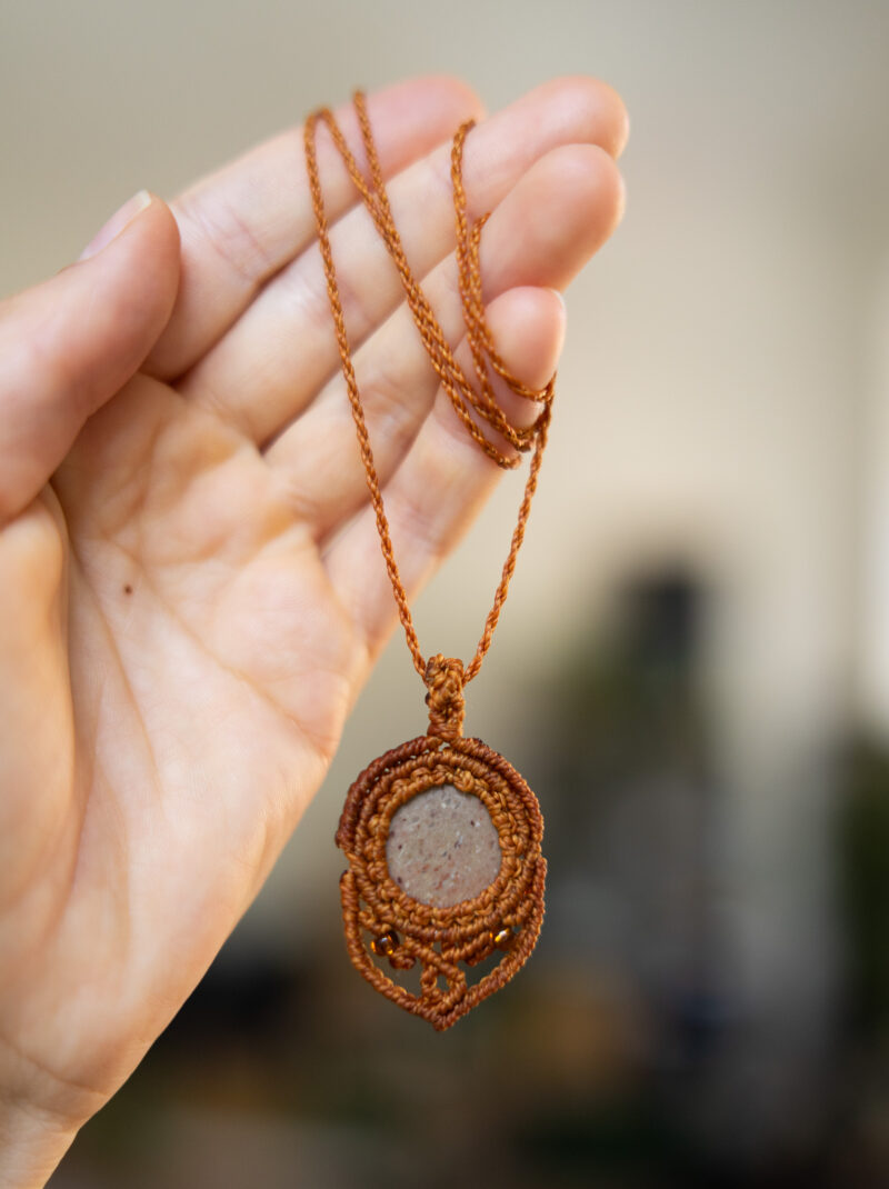Náhrdelník Amulet se španělským oblázkem