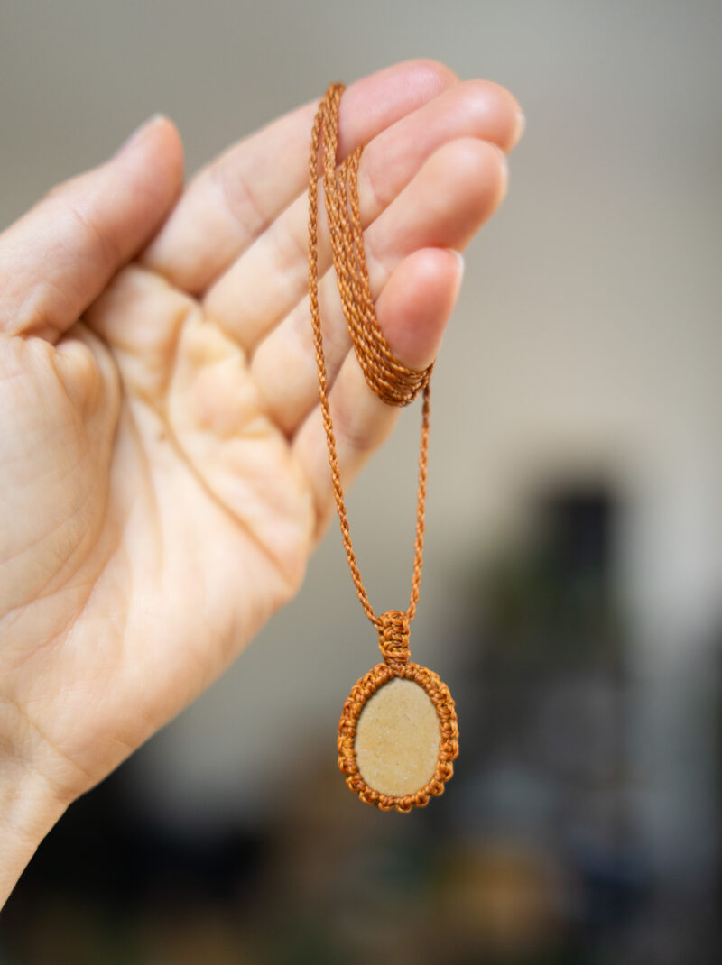 Náhrdelník Simple se španělským oblázkem - béžový