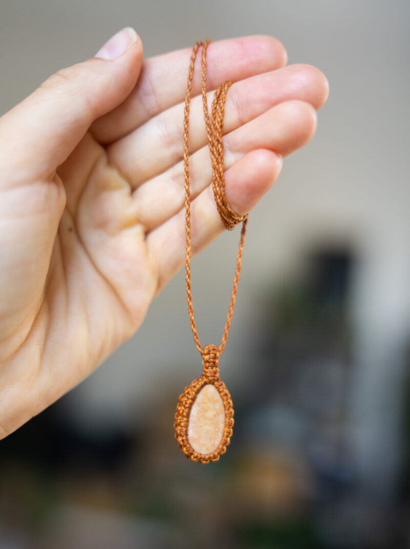 Náhrdelník Simple se španělským oblázkem - kropenatý